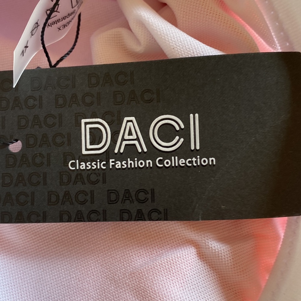 👍🏻Daci Rashguard Size XL - Picture 5 of 6